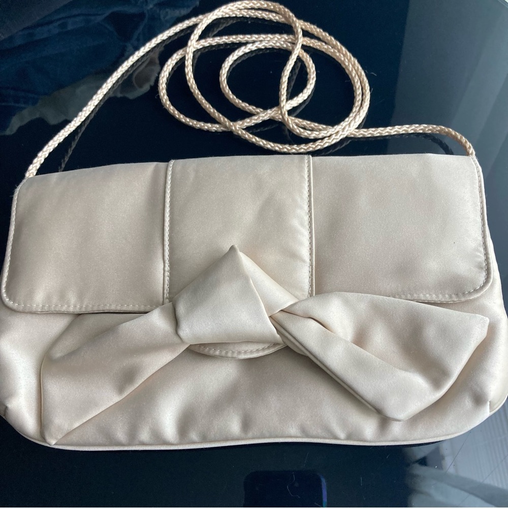 Kate Landry bow purse - super cute- mint condition